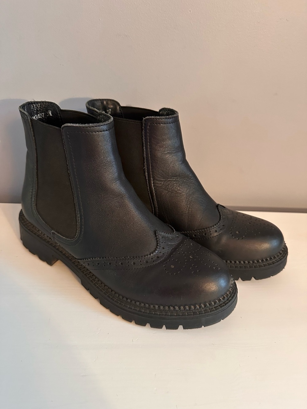 ESTRO - Women’s Black, Leather, Chelsea Boots, Size EU 37
